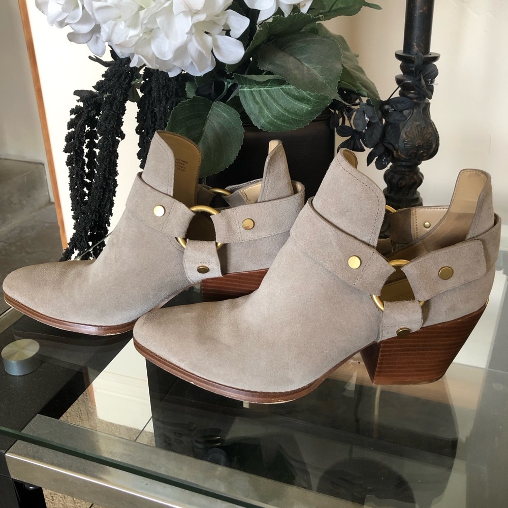 Michael Kors Tan Pamela Ankle Booties with Chunky Heel - Picture 2 of 12